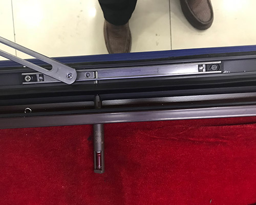 耐火窗閉窗器